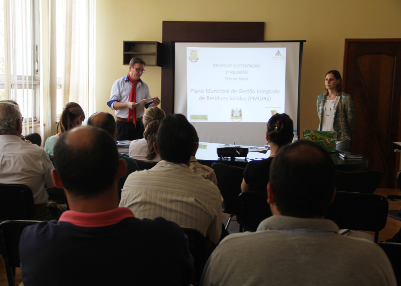 REALIZADA PRIMEIRA REUNIÃO DO GRUPO DE SUSTENTAÇÃO DO PMGIRS